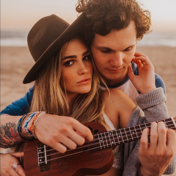 Meet your Posher, Bailey Jane - Picture 7 of 12